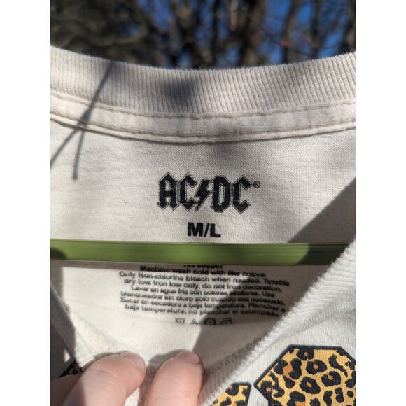ACDC Women's Cropped Graphic Band Tee sz M/L Long Sleeve cheetah collegiate - Picture 2 of 3